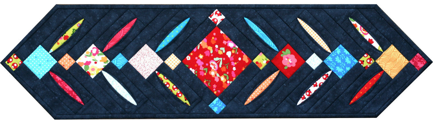 Peek A Boo Table Runner Pattern 155 Pattern GE Designs